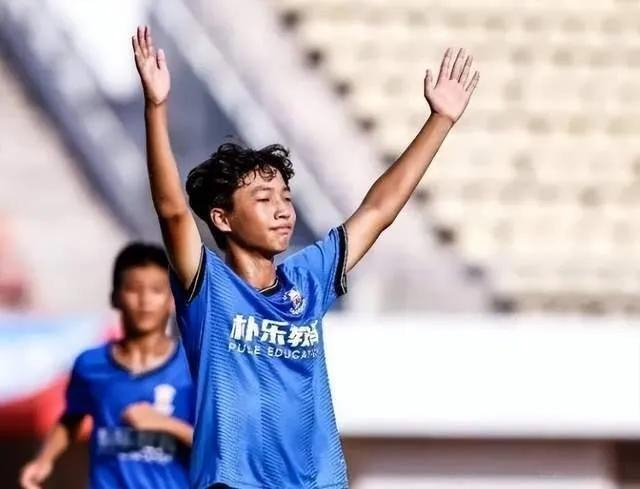 14岁辽宁天才边锋获巴萨U15评估池入选，未来或成