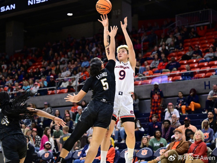 20岁天才邓雨婷被视为李梦接班人，NCAA进步显著